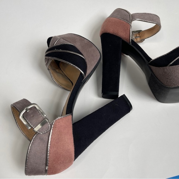 LAUREN CONRAD Dezi Black & Gray Peep Toe Heels - Picture 11 of 14